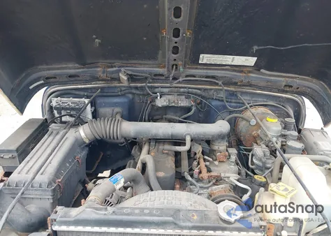 2002 Jeep Wrangler X from USA, damaged, VIN 1J4FA39S82P735794